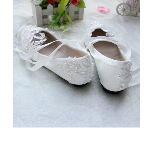 Women's Wedding Shoes Patent Leather Faux Leather Flat Heel Closed Toe Wedding Flats Bridal Shoes Flower Pearl Lace Elegant Wedding Slip On Shoes