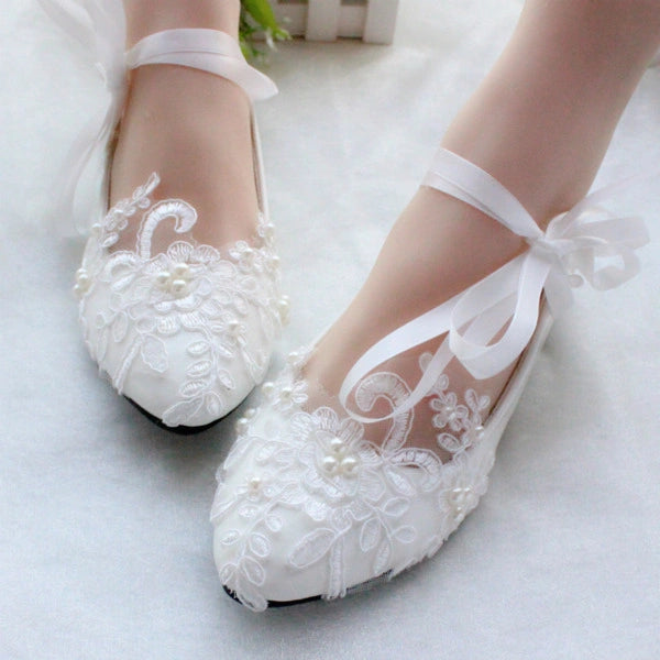 Women's Wedding Shoes Patent Leather Faux Leather Flat Heel Closed Toe Wedding Flats Bridal Shoes Flower Pearl Lace Elegant Wedding Slip On Shoes